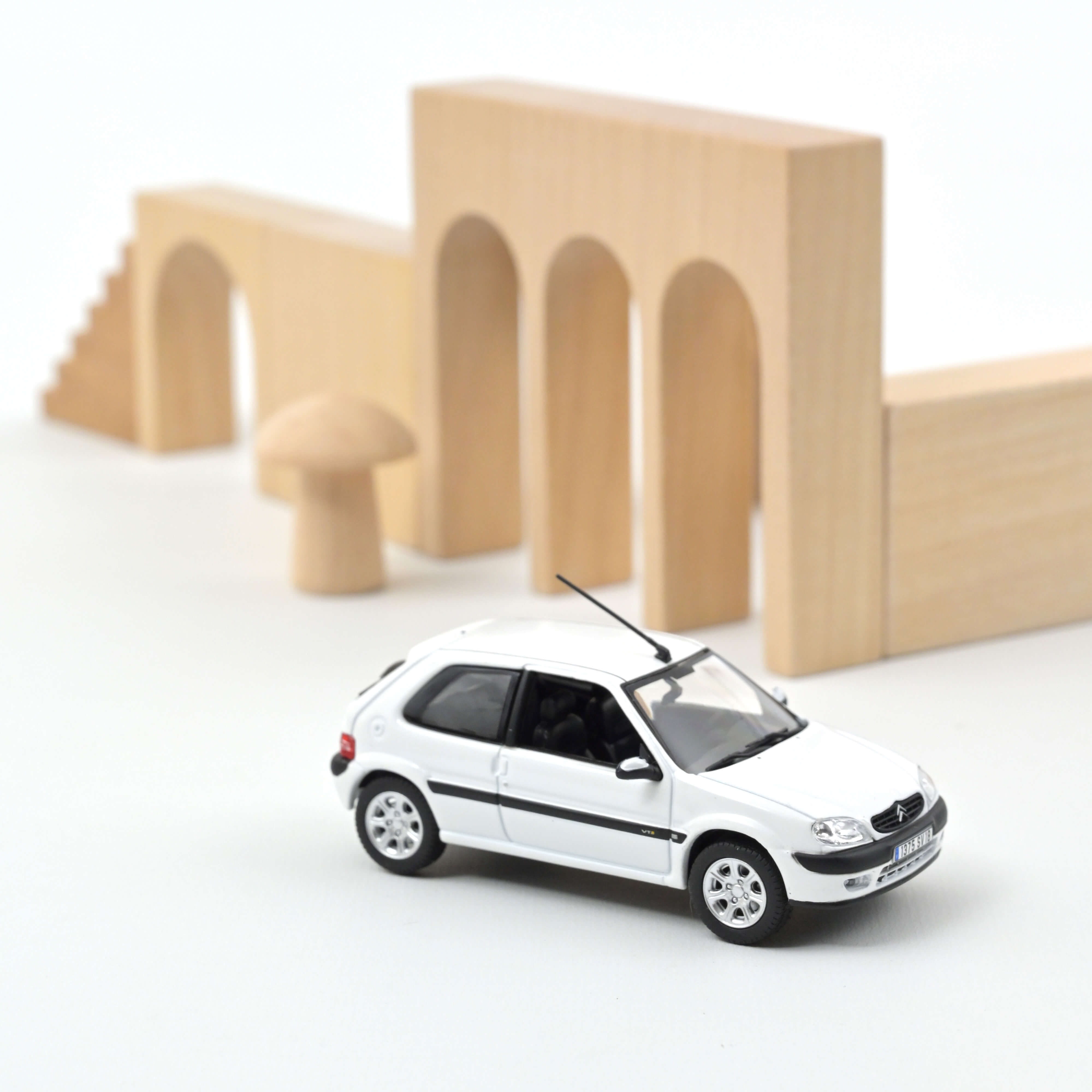 Citroën Saxo VTS 2000 Blanc 1/43 Citroën Saxo VTS 2000 Blanc 1/43