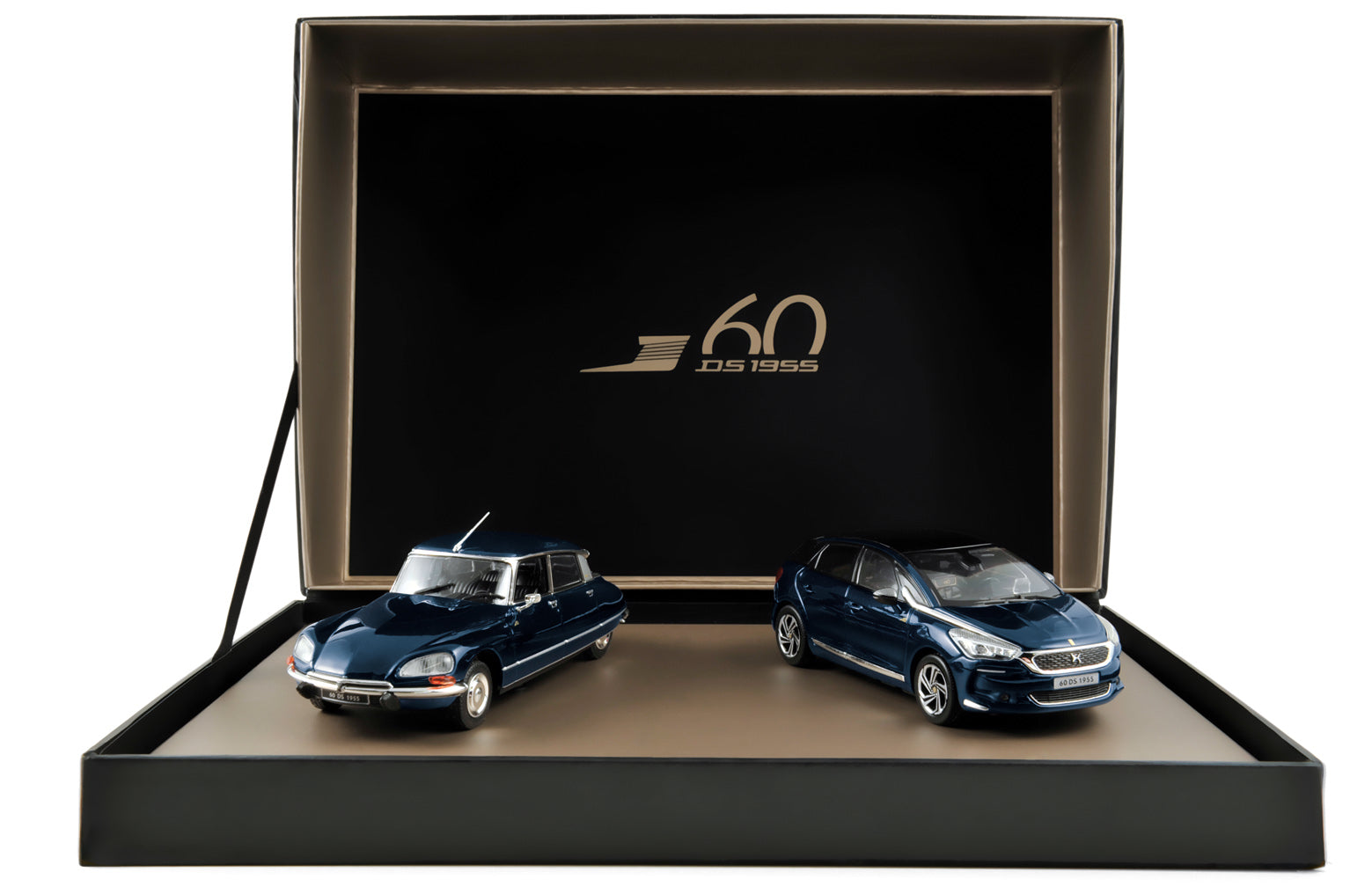 Mondo Motors 1/43 - Citroen DS3 2013 Blanche Mondo Motors 1/43 - Citroen DS3 2013 Blanche