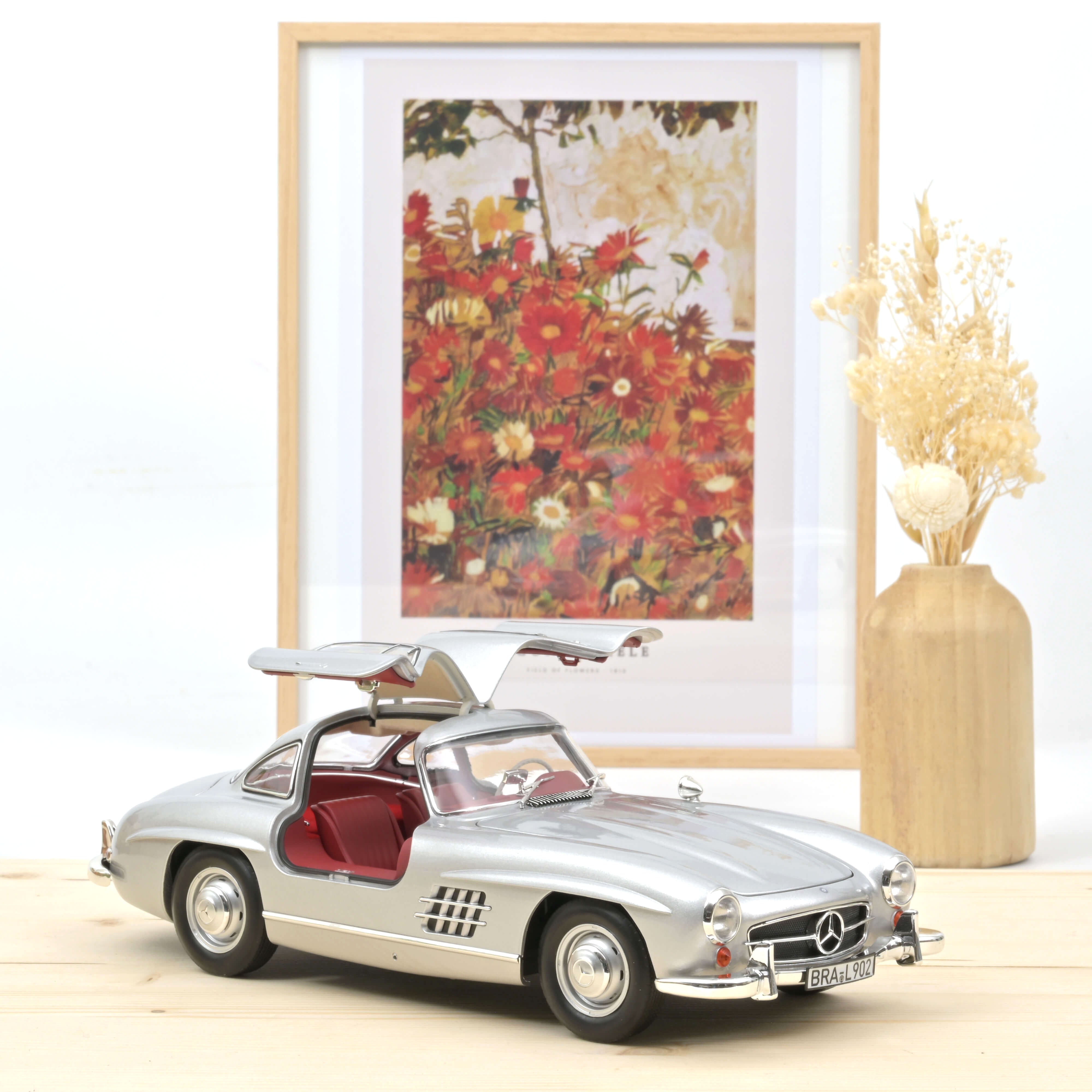 Modellautos Mercedes 300 SL 1/18 Burago SL finition interieure et Modellautos Mercedes 300 SL 1/18 Burago SL finition interieure et