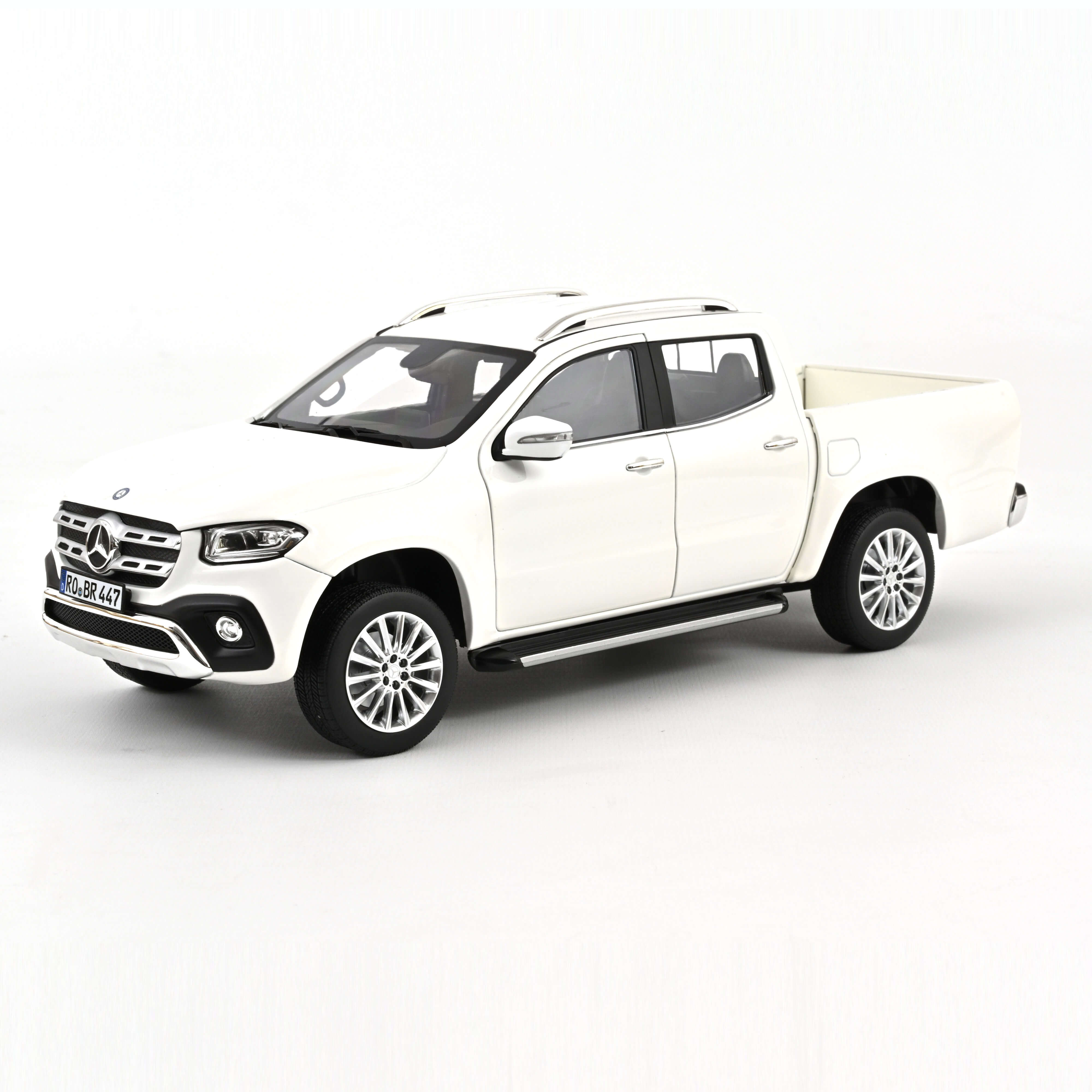 Voiture Norev Voiture Miniature de Collection 1-18 - MERCEDES-BENZ X Voiture Norev Voiture Miniature de Collection 1-18 - MERCEDES-BENZ X