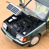 Mercedes-Benz 230 E 1990 Vert Nuit métallisé 1/18