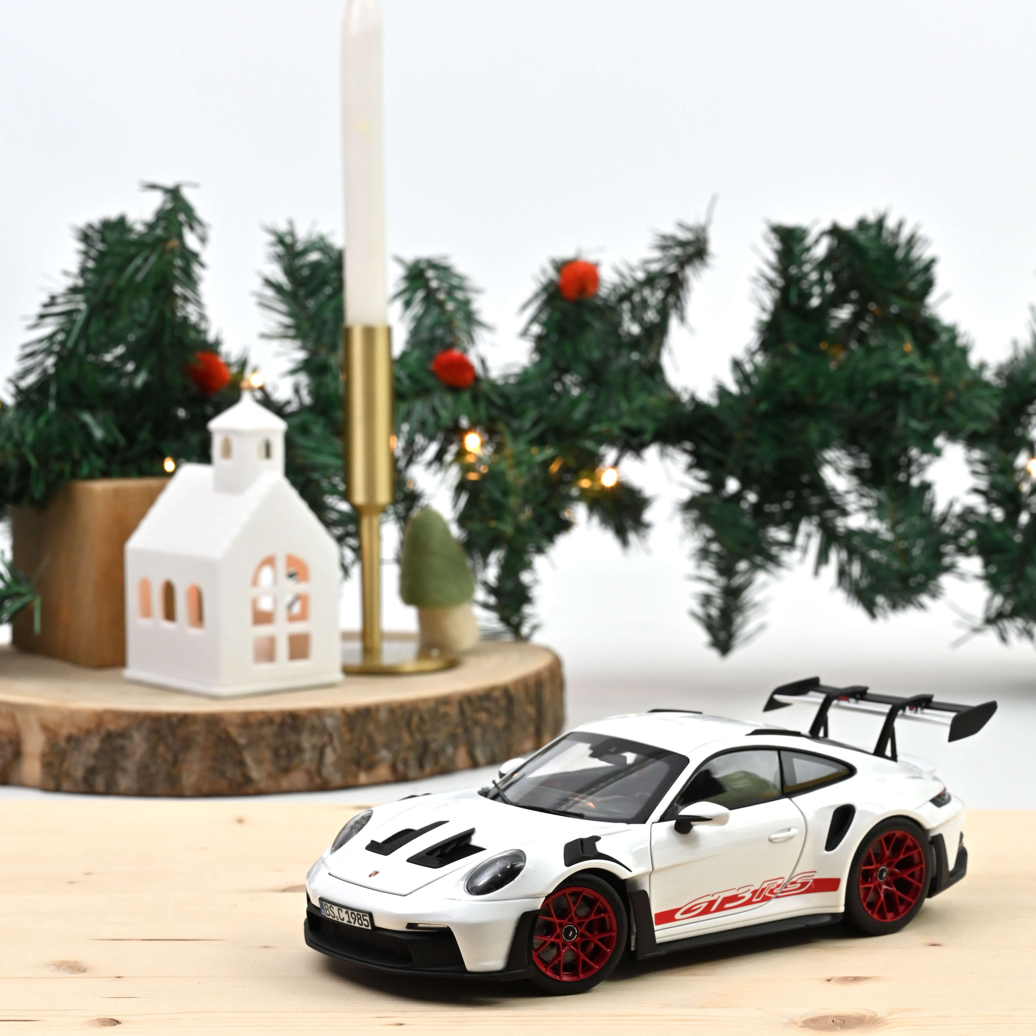 Porsche 911 RS 1973 blanche Norev 1/18 - Collection Porsche 911 RS 1973 blanche Norev 1/18 - Collection