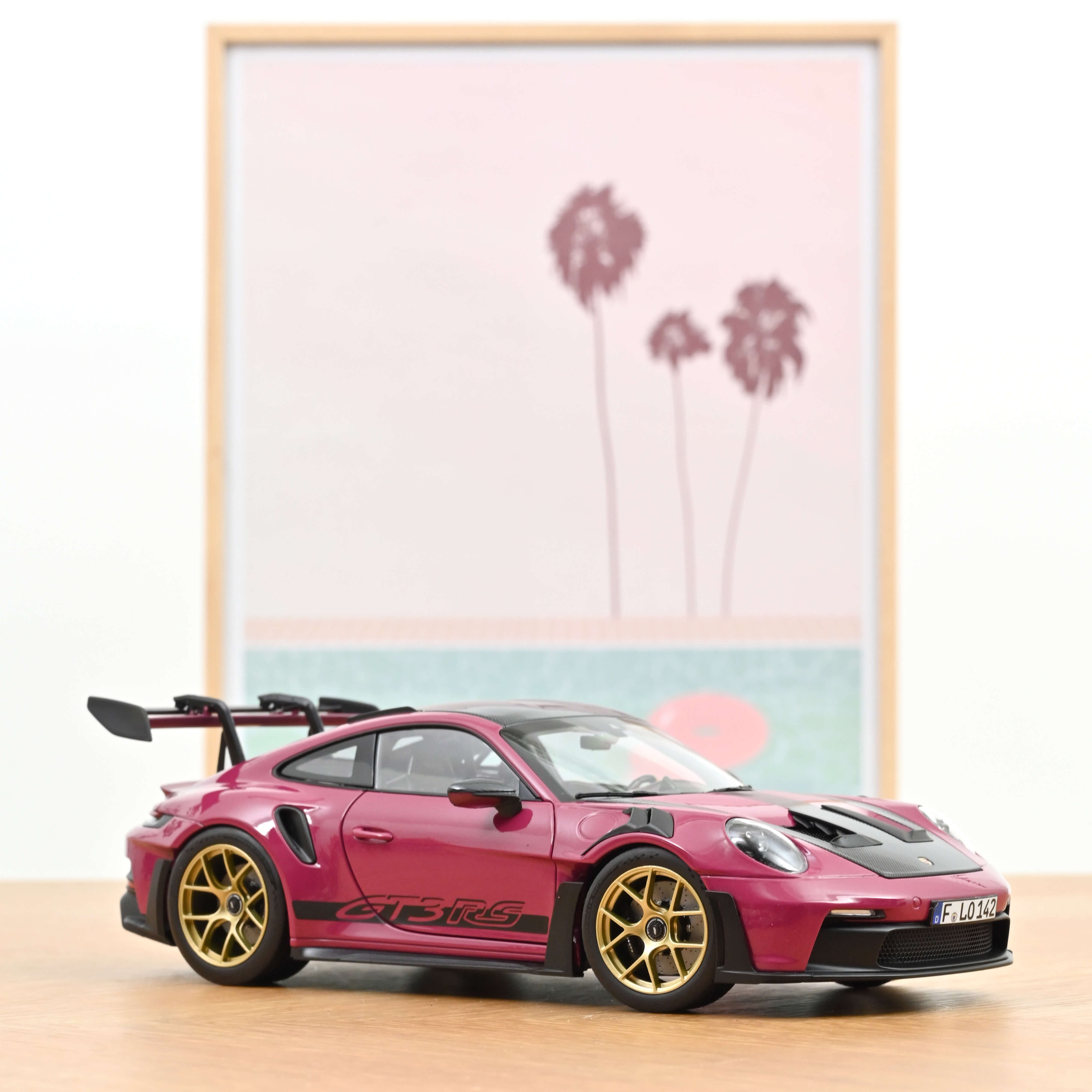 Porsche 911 992 GT3 RS Ruby star Spark 1/43 Porsche 911 992 GT3 RS Ruby star Spark 1/43