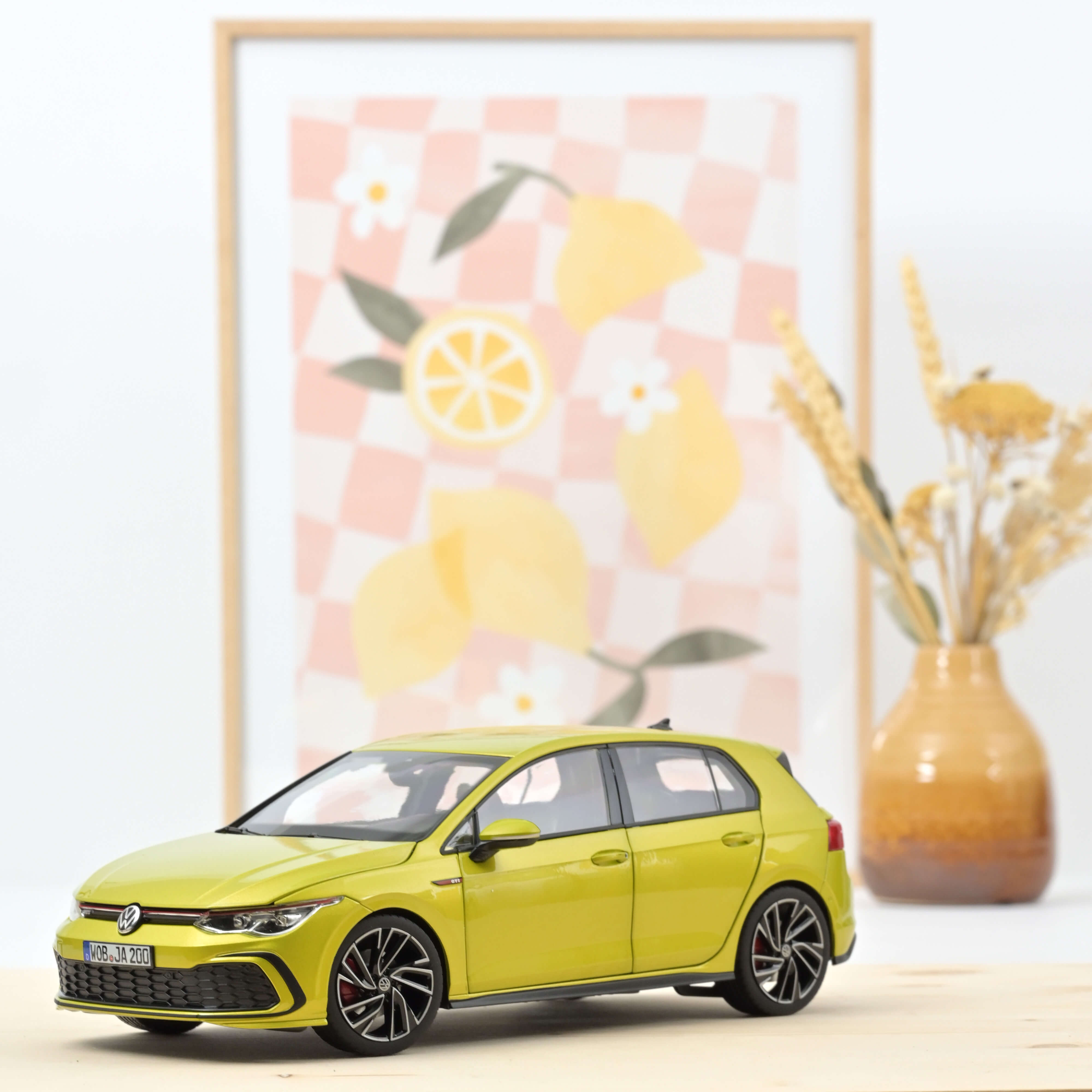 VW Golf GTI 2020 Yellow metallic 1:18 200pcs – Norev