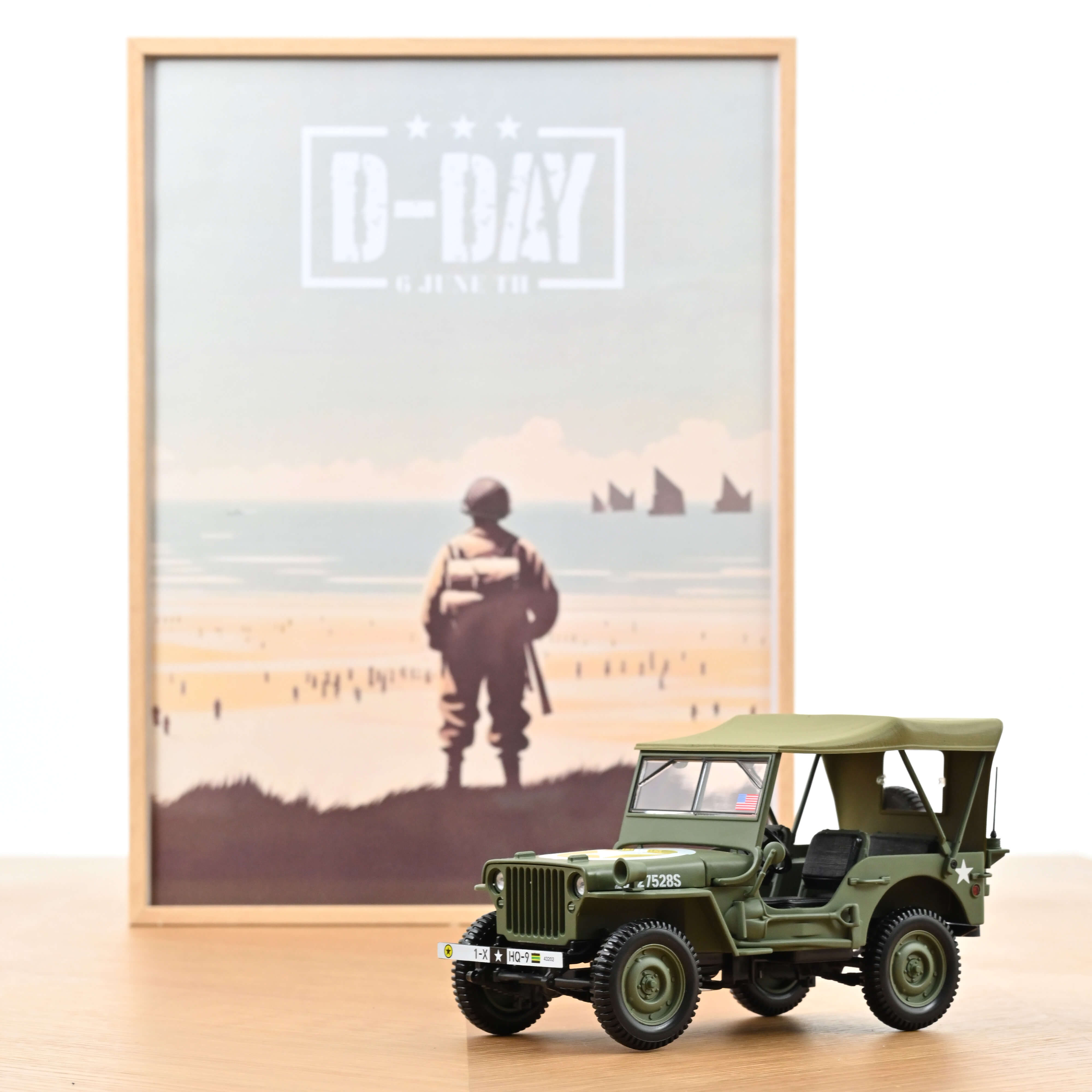 Véhicule miniature - Jeep Willis - Emmaüs Longjumeau Véhicule miniature - Jeep Willis - Emmaüs Longjumeau