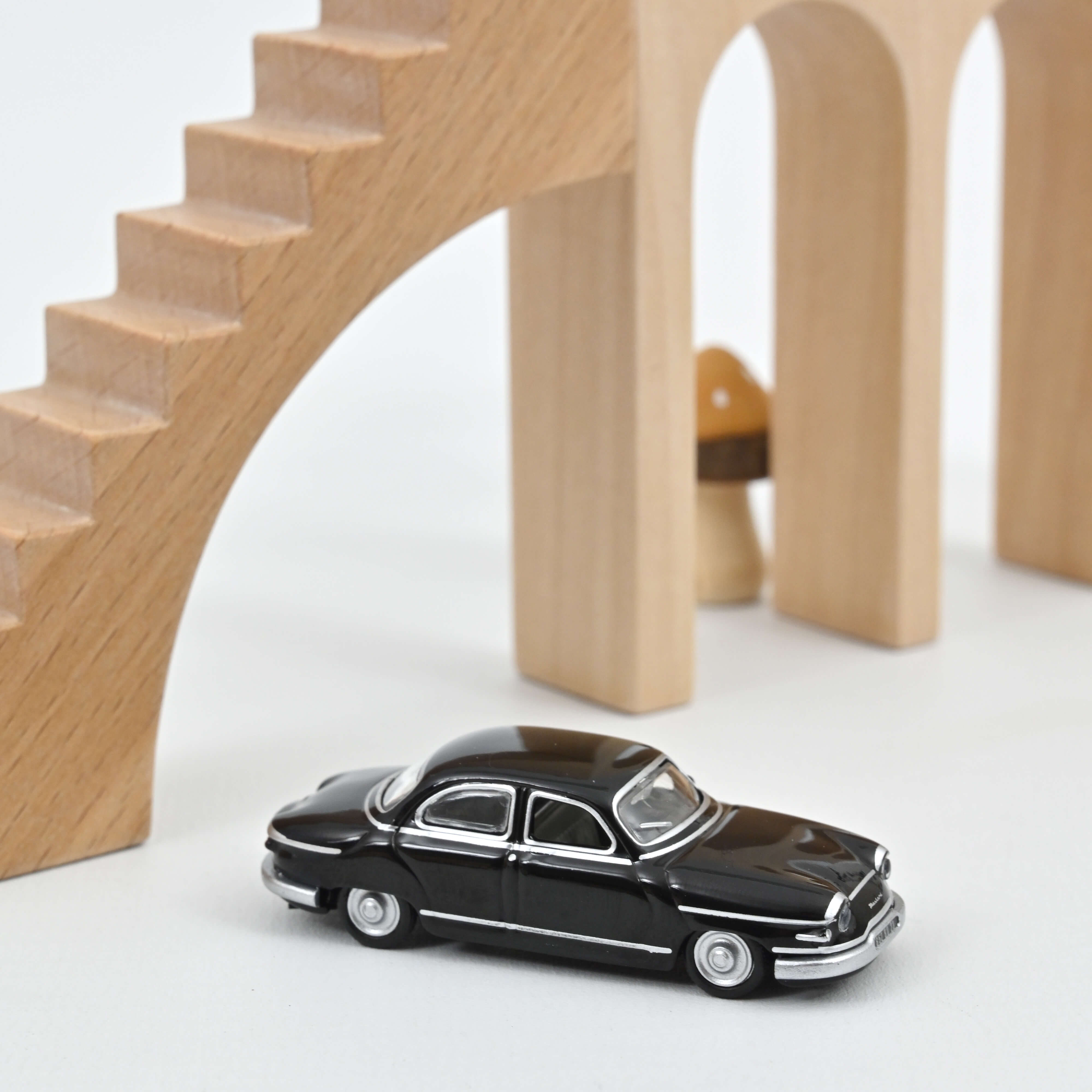 Panhard PL 17 1962 Black de Jais 1:87 Panhard PL 17 1962 Black de Jais 1:87