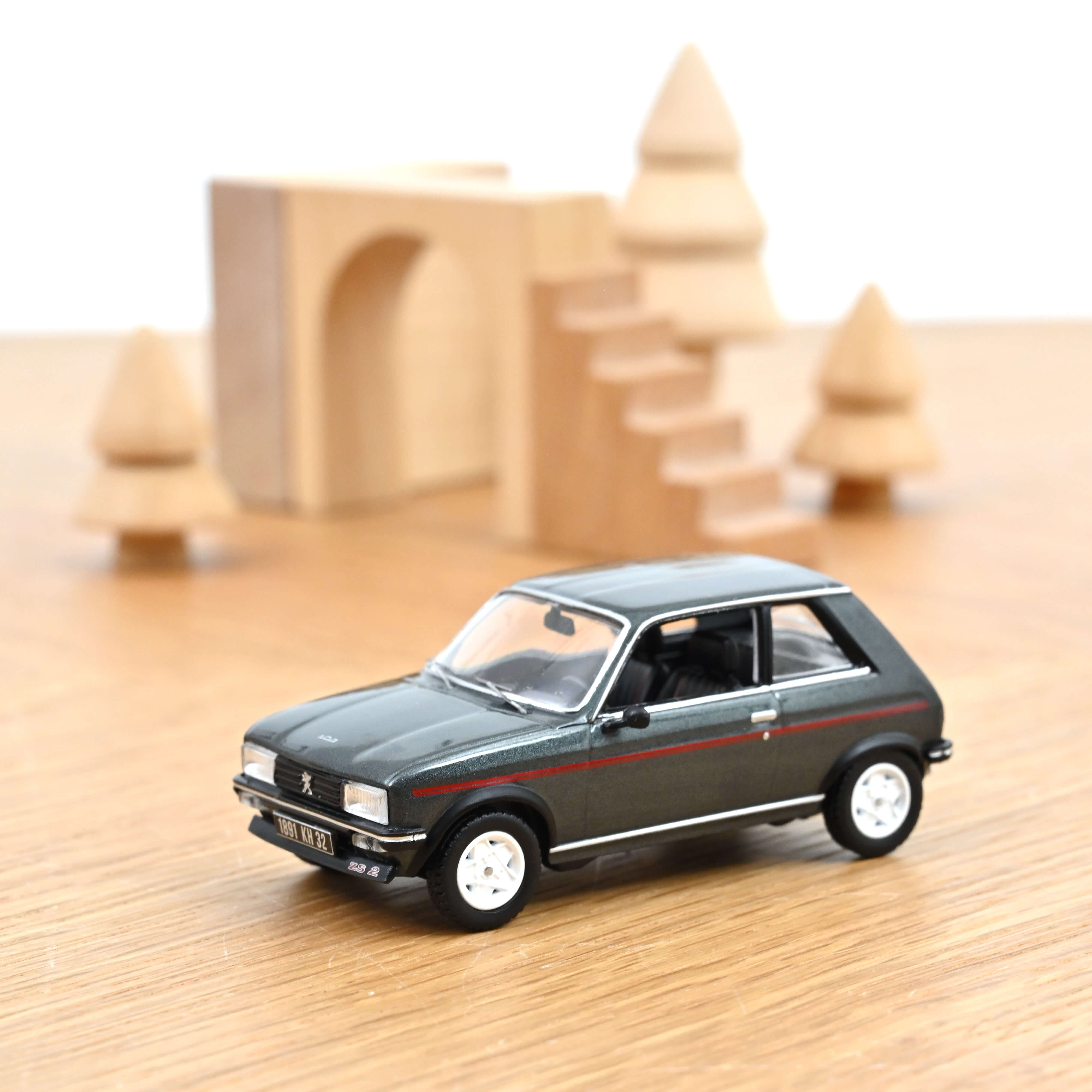 Voiture Miniature Chrysler Plymouth Coupe 1:87 Diecast Model Modèle Voiture Miniature Chrysler Plymouth Coupe 1:87 Diecast Model Modèle