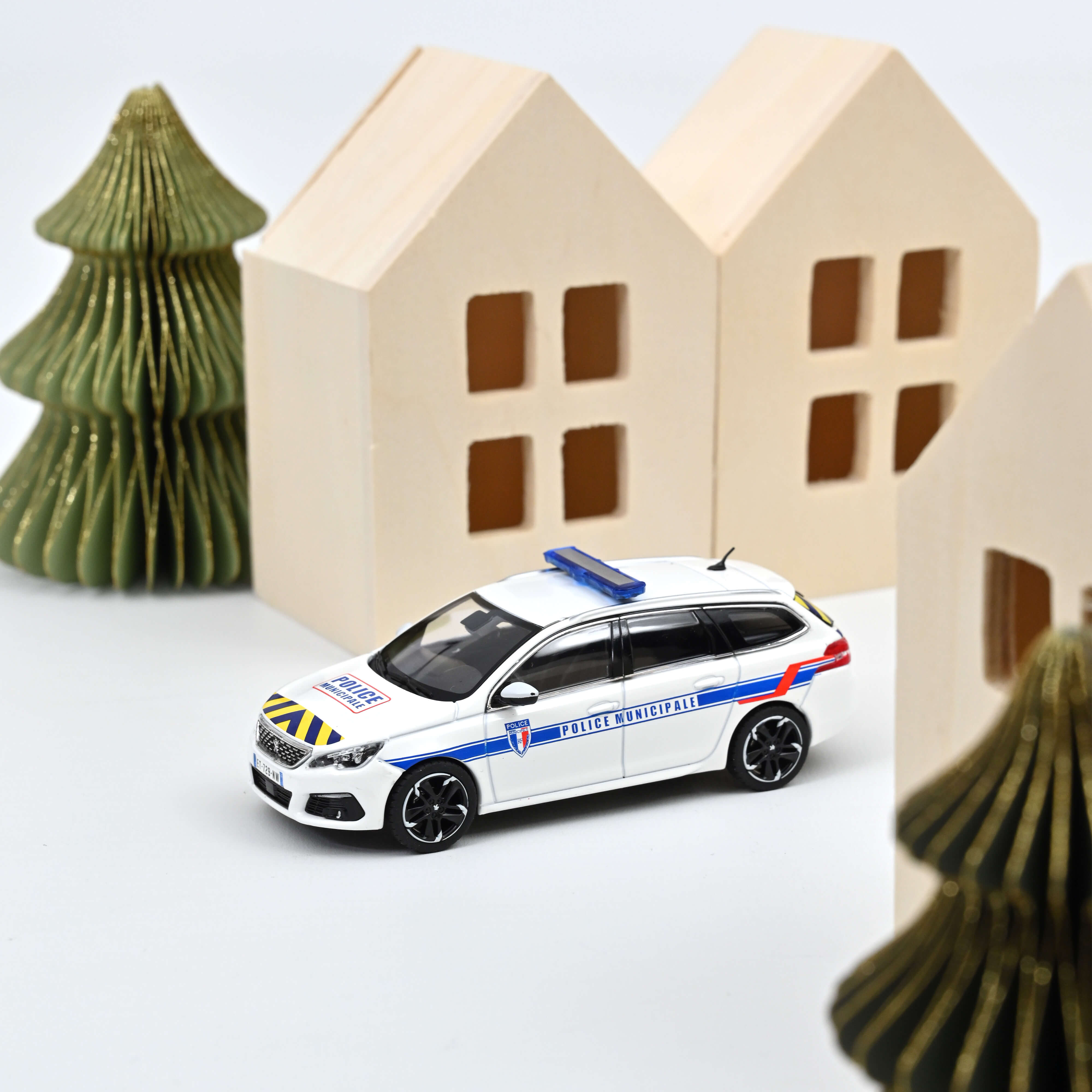 NOREV 473944 Peugeot 308 SW 2018 Police Municipale Blue & Yellow 1/43 NOREV 473944 Peugeot 308 SW 2018 Police Municipale Blue & Yellow 1/43
