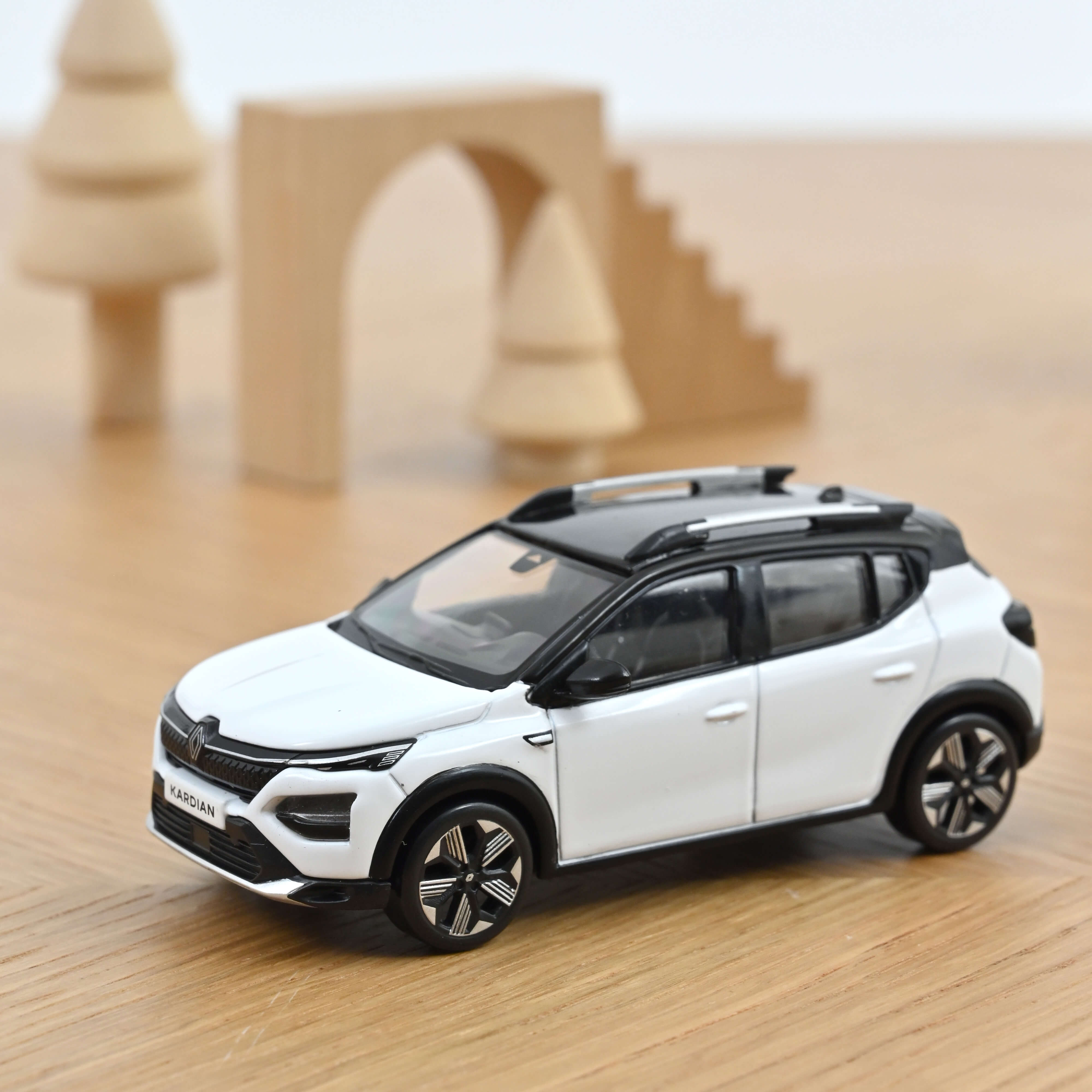 Renault Kadjar 2015 White NOREV 517782 1/43 SUV Renault Kadjar 2015 White NOREV 517782 1/43 SUV