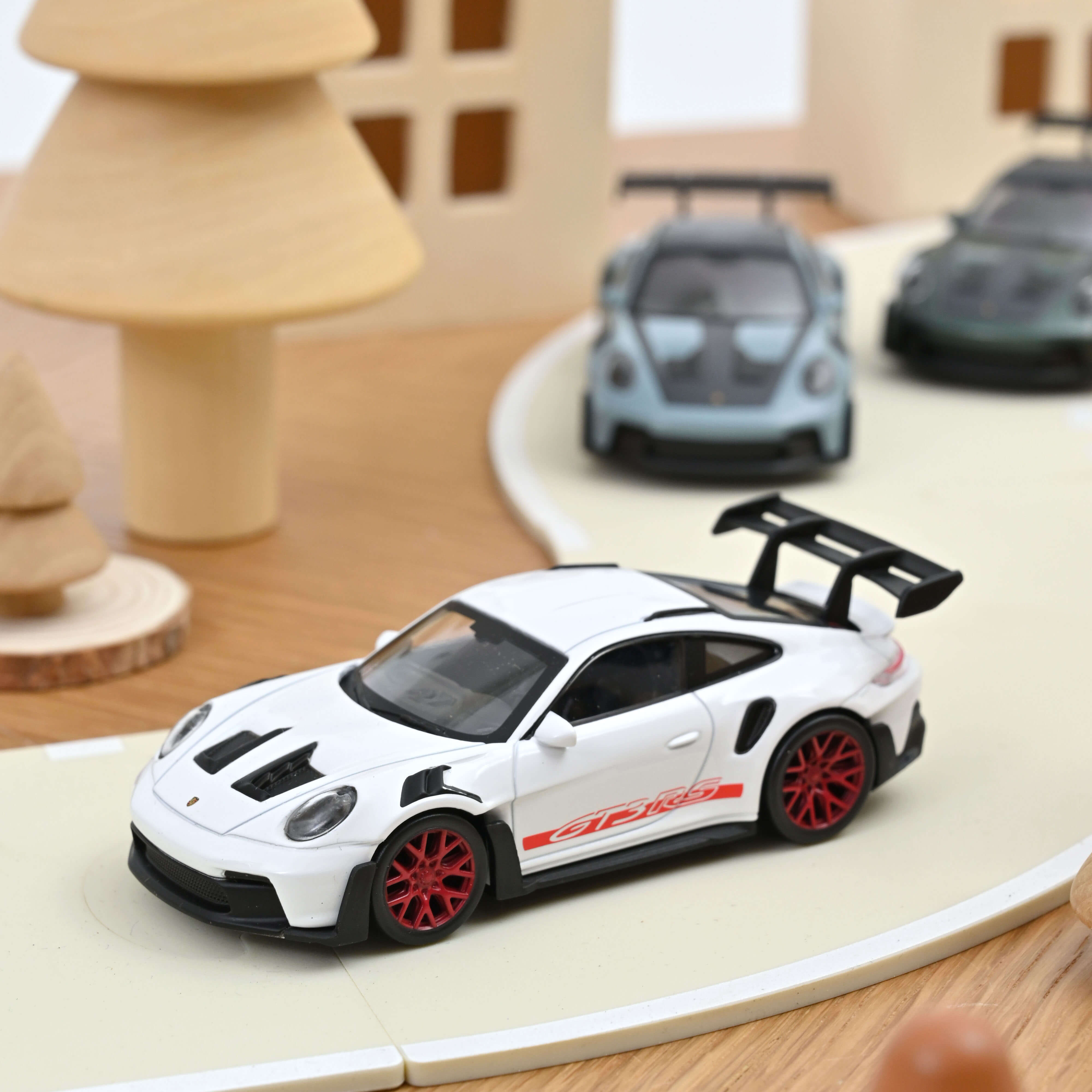 Porsche 911 2.1 Carrera RSR Le Mans 1974 n° 21 Martini 1/18 Porsche 911 2.1 Carrera RSR Le Mans 1974 n° 21 Martini 1/18