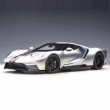 Ford GT 2017 Bandes argentées/noires 1/12