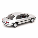 Opel Omega B 1996 Silber 1:18
