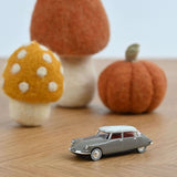 Citroën DS 19 1959 Marron glacé 1/87