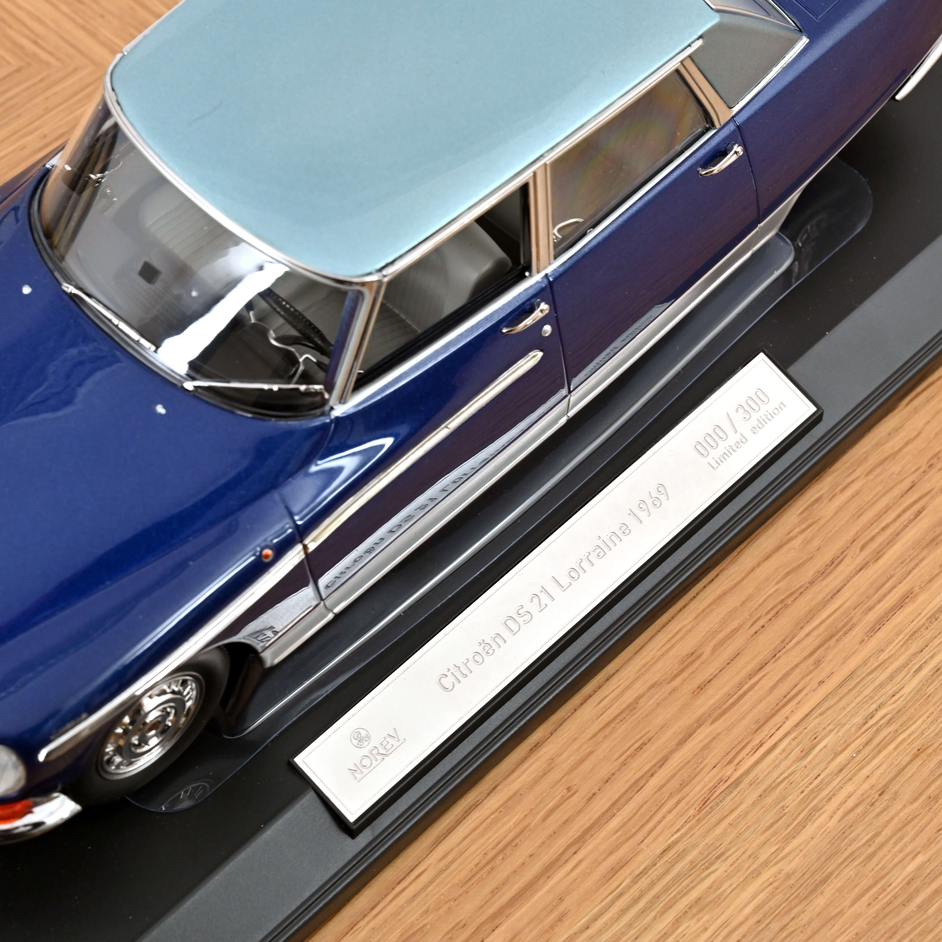 Citroën - DS21 Lorraine Chapron 1969 - Norev - 1/18 - Autos Miniatures Citroën - DS21 Lorraine Chapron 1969 - Norev - 1/18 - Autos Miniatures