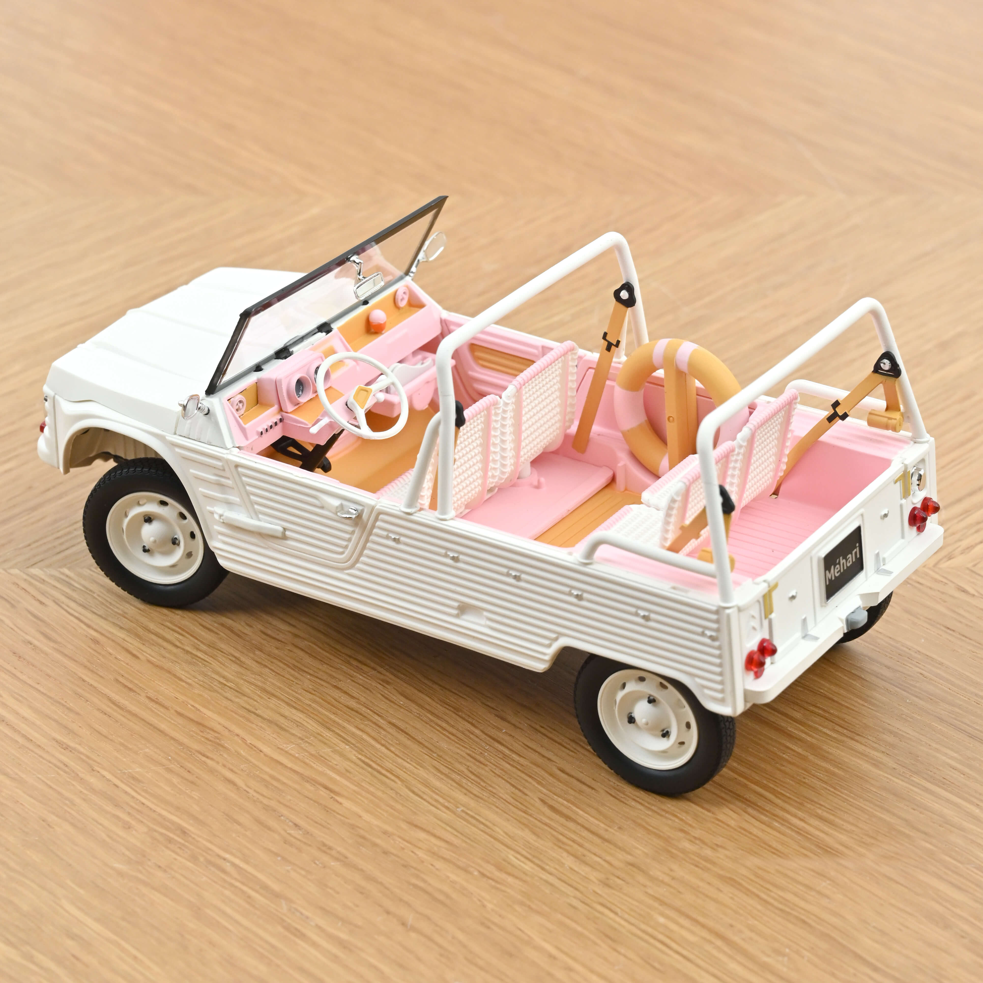 Citroën - Méhari 1970 - Whitebox - 1/24 - Autos Miniatures Citroën - Méhari 1970 - Whitebox - 1/24 - Autos Miniatures