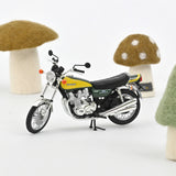 Kawasaki Z900 1973 - Dunkelgrün /Gelb 1:18