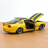 Mustang + Jet Ski Parotech Jaune CESAM 1/18