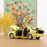 Mercedes-Benz C36 AMG 1993 Jaune claire 1/18 - 200 pcs.