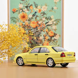 Mercedes-Benz C36 AMG 1993 Jaune claire 1/18 - 200 pcs.