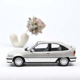 Opel Kadett GSI 1987 Argent 1/18