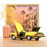 Mercedes-Benz 450 SL (US version) 1979 Yellow 1:18