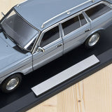 Mercedes-Benz 200 T 1982 Bleu argenté métallisé 1/18 - 300pcs