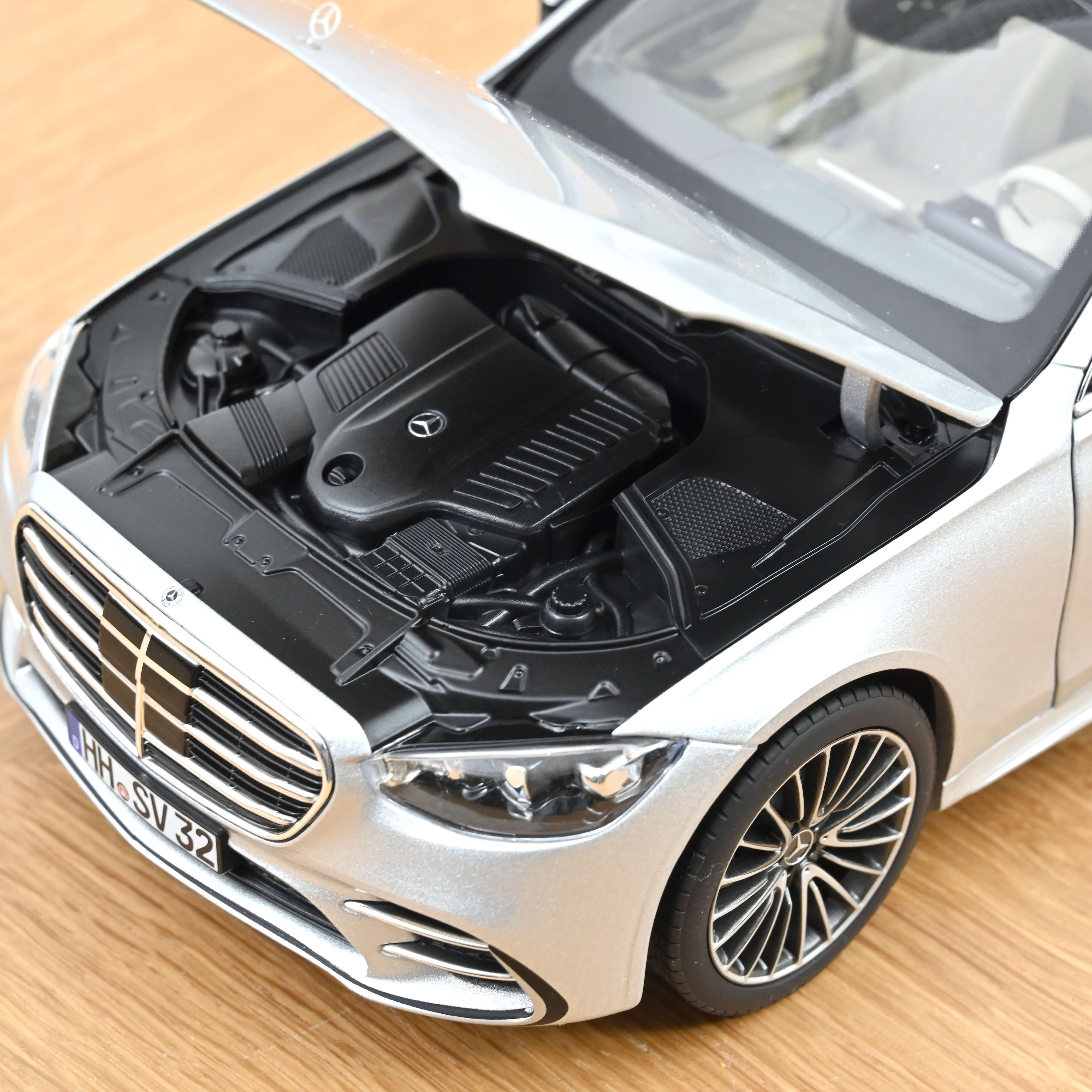 1:18 Norev Mercedes S-Class AMG-Line Berline 2021 Rouge Foncé Métallique 183804 1:18 Norev Mercedes S-Class AMG-Line Berline 2021 Rouge Foncé Métallique 183804