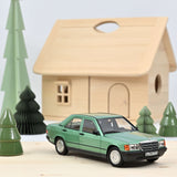 Mercedes-Benz 190 E 1984 Vert Métallique 1/18 - 200pcs