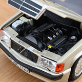 Mercedes-Benz 190 E 2.3-16 1984 Smoke Argent Métallisé 1/18