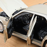 Mercedes-Benz 190 E 2.3-16 1984 Smoke Argent Métallisé 1/18