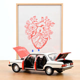 Mercedes-Benz 200 1984 Ambulance de secours 1/18