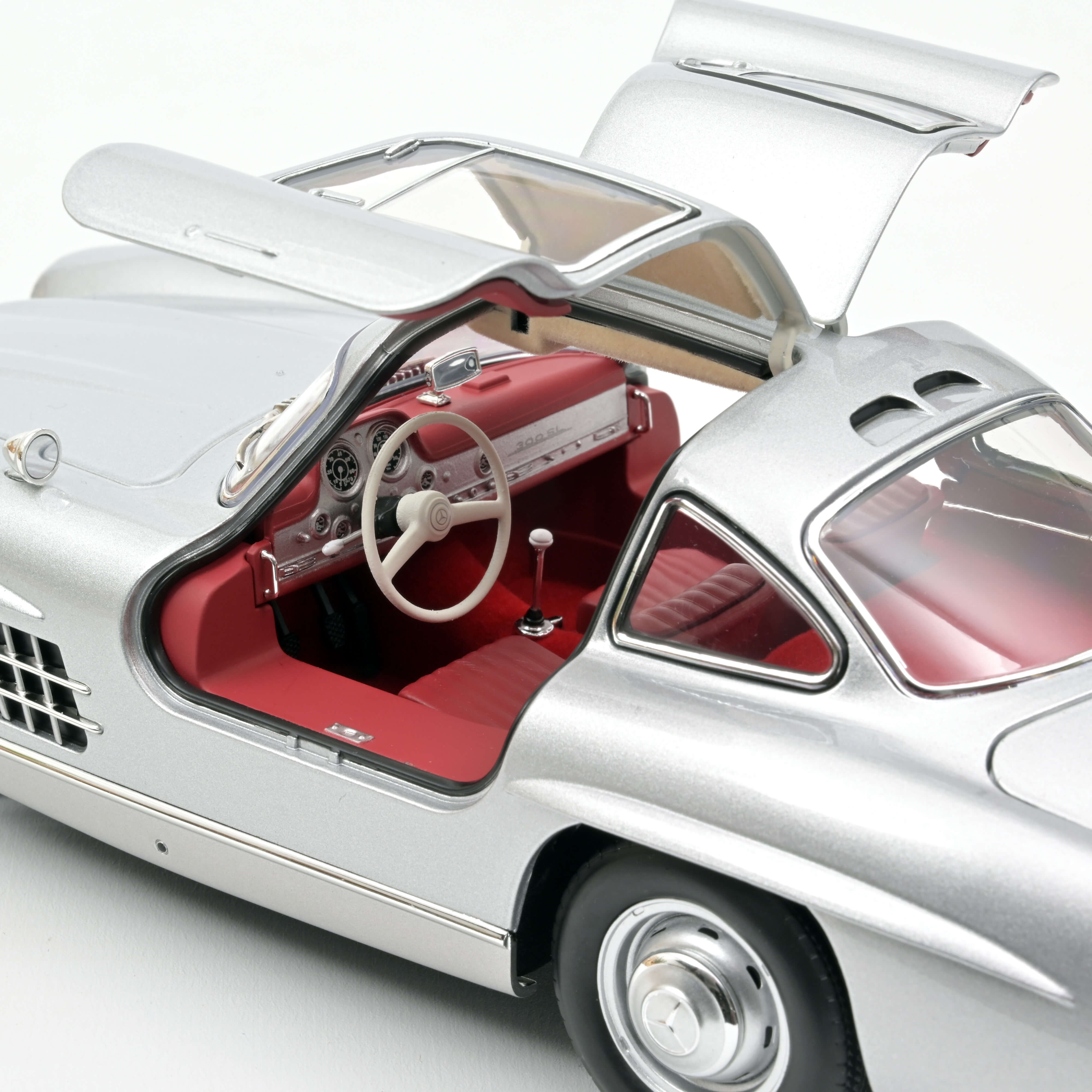 NOREV NV183851 MERCEDES 300 SL 1954 GREEN 1:18 Modellino NOREV NV183851 MERCEDES 300 SL 1954 GREEN 1:18 Modellino