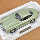 Mercedes-Benz 300 SL 1954 Vert clair metallisé 1/18 - 200 pcs