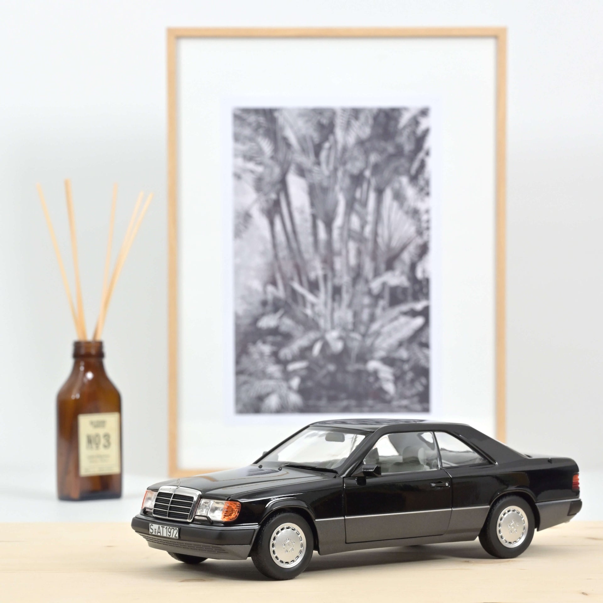 Mercedes 300 CE-24 W124 Cabriolet 1990 - Noir - Minichamps 1/43 - Neuve Sous Boîte
