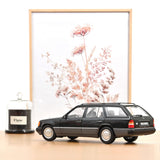 Mercedes-Benz 300 D Modele T 1990 Bleu-Noir métallisé 1/18