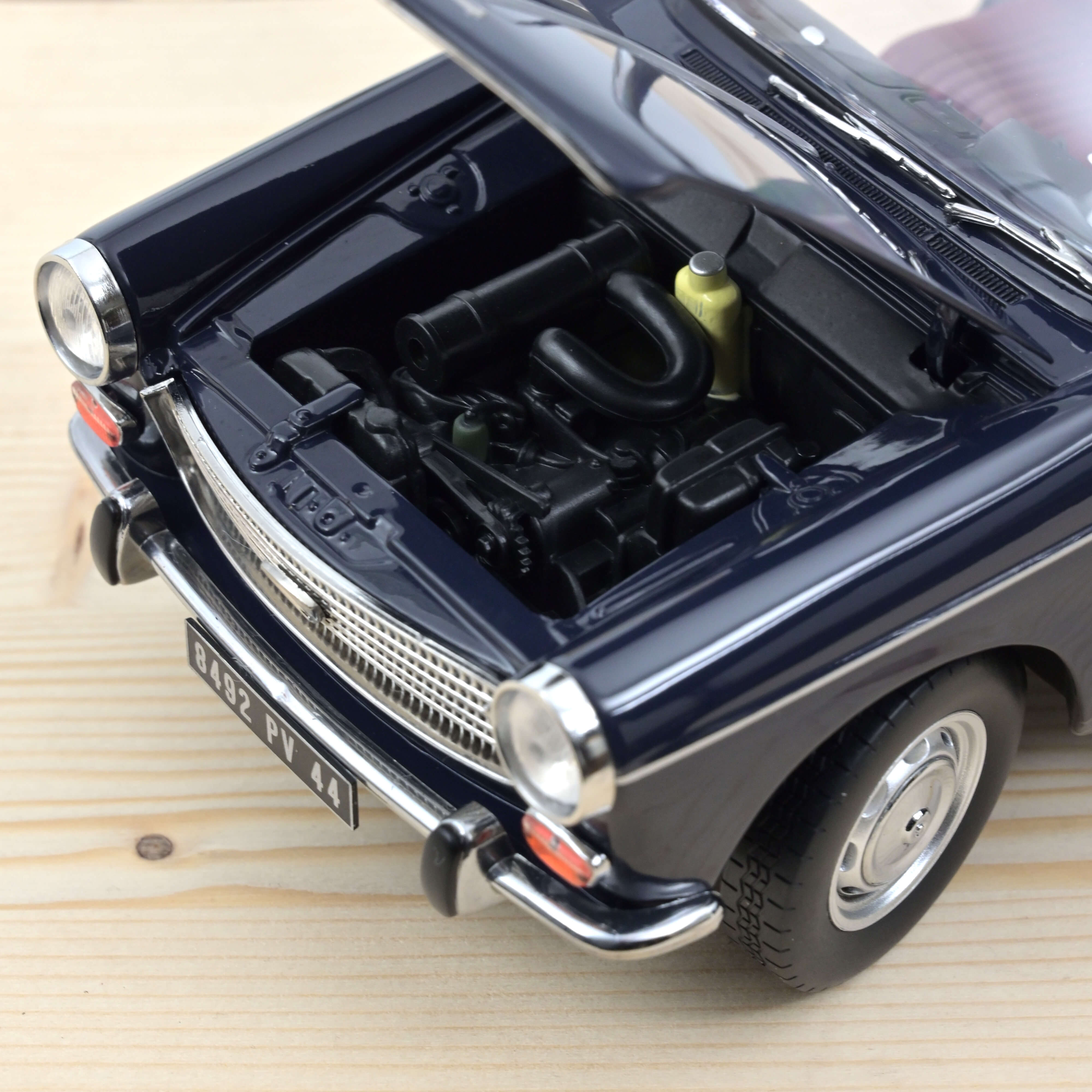 Norev 1/43 Peugeot 404 – Réf 51 – Bleu Vert – Plastique – Occasion
