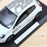 Renault Clio R.S. F1 Equipe 2007 Blanc Glacier 1/18 - 300pcs
