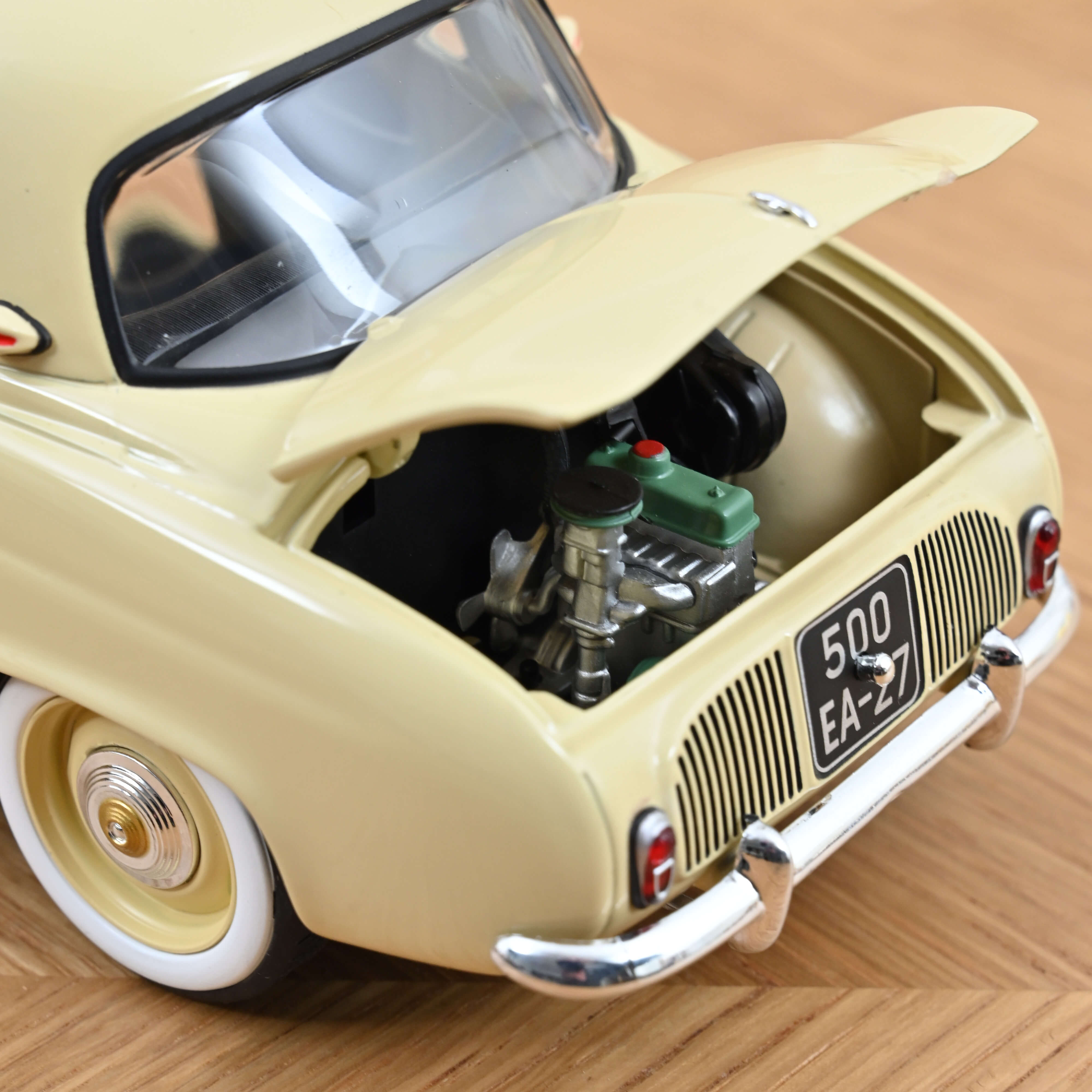 Norev Renault Dauphine 1958 Beige – 1/18 – Métal – Réf 185258 – Modèle Neuf Norev Renault Dauphine 1958 Beige – 1/18 – Métal – Réf 185258 – Modèle Neuf