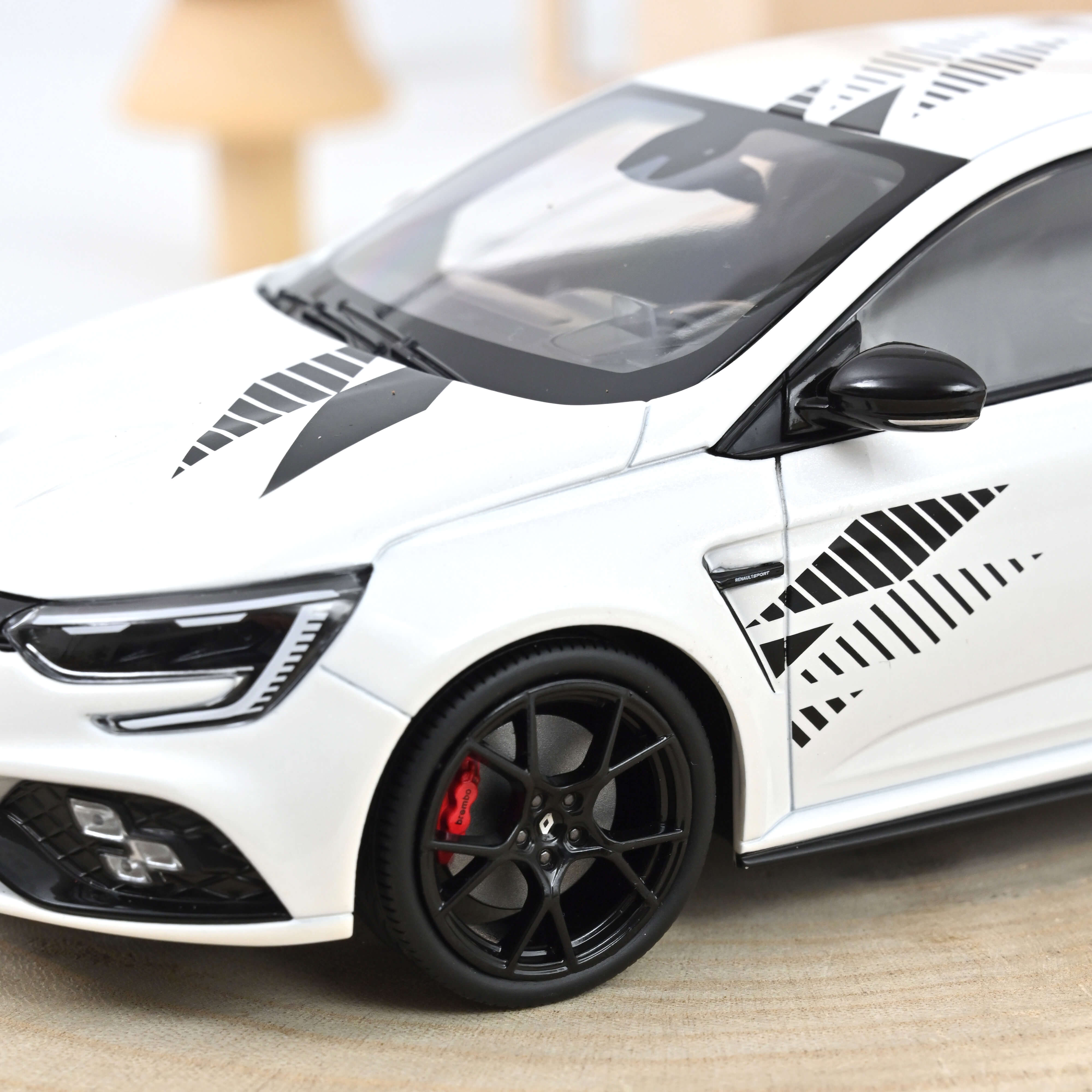 Renault Megane R.S. Ultime 2023 Pearl White 1:18 – Norev