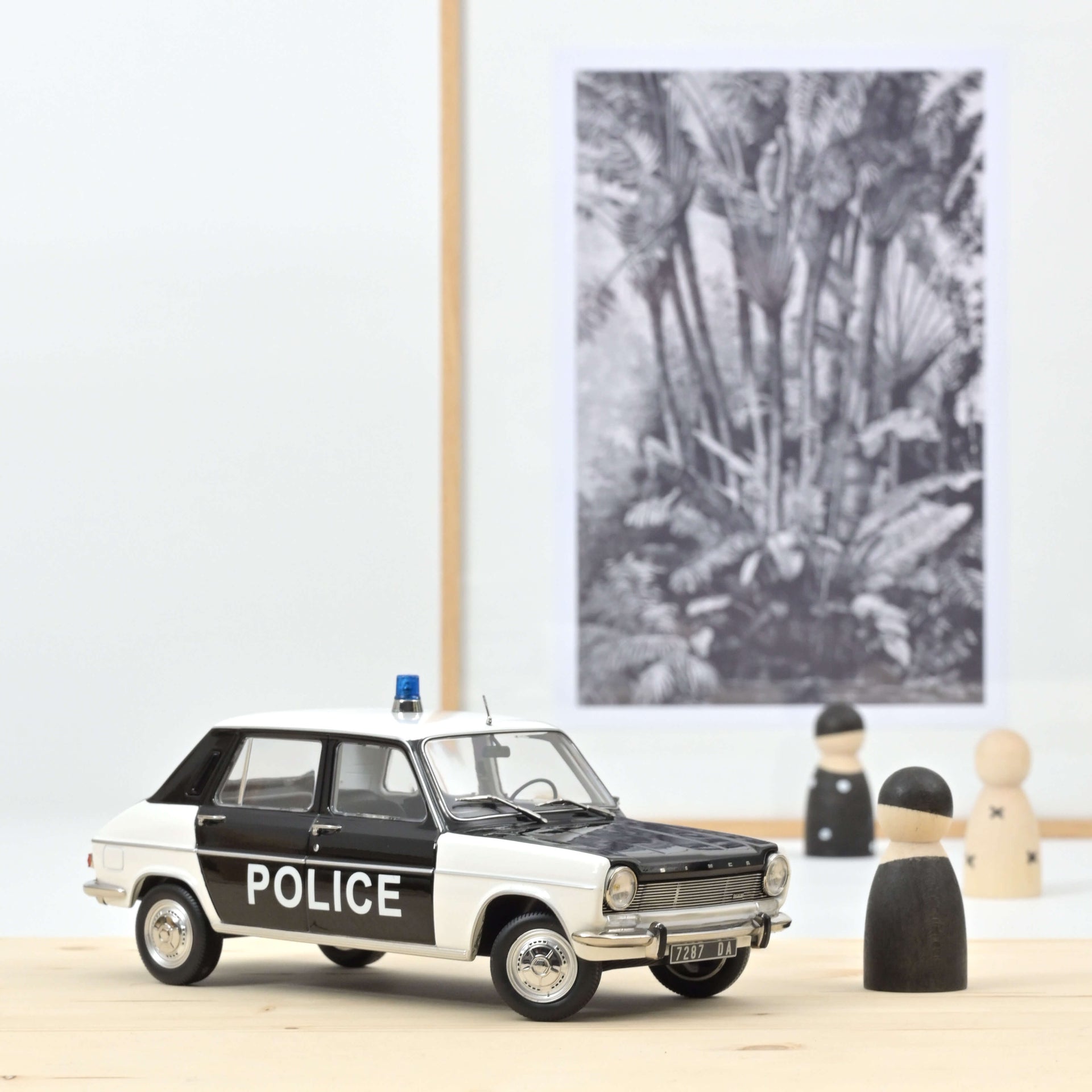 DINKY TOYS SIMCA 1100 POLICE EN BOITE D'ORIGINE NEUVE NON DINKY TOYS SIMCA 1100 POLICE EN BOITE D'ORIGINE NEUVE NON