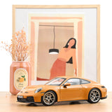Porsche 911 GT3 mit Touring-Paket 2025 Bahamagelb 1:18 - 300 Stk