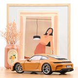 Porsche 911 GT3 mit Touring-Paket 2025 Bahamagelb 1:18 - 300 Stk