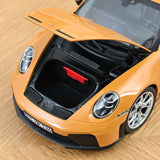 Porsche 911 GT3 mit Touring-Paket 2025 Bahamagelb 1:18 - 300 Stk