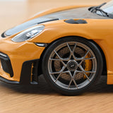 Porsche Cayman GT4 RS avec pack Weissach 2023 Jaune Bahama 1/18