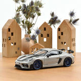 Porsche Cayman GT4 RS mit Weissachpaket 2023 Kreide 1:18