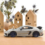 Porsche Cayman GT4 RS mit Weissachpaket 2023 Kreide 1:18