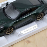 Porsche 911 GT3 Touring Package 2021 Vert met 1/18 - 300pcs