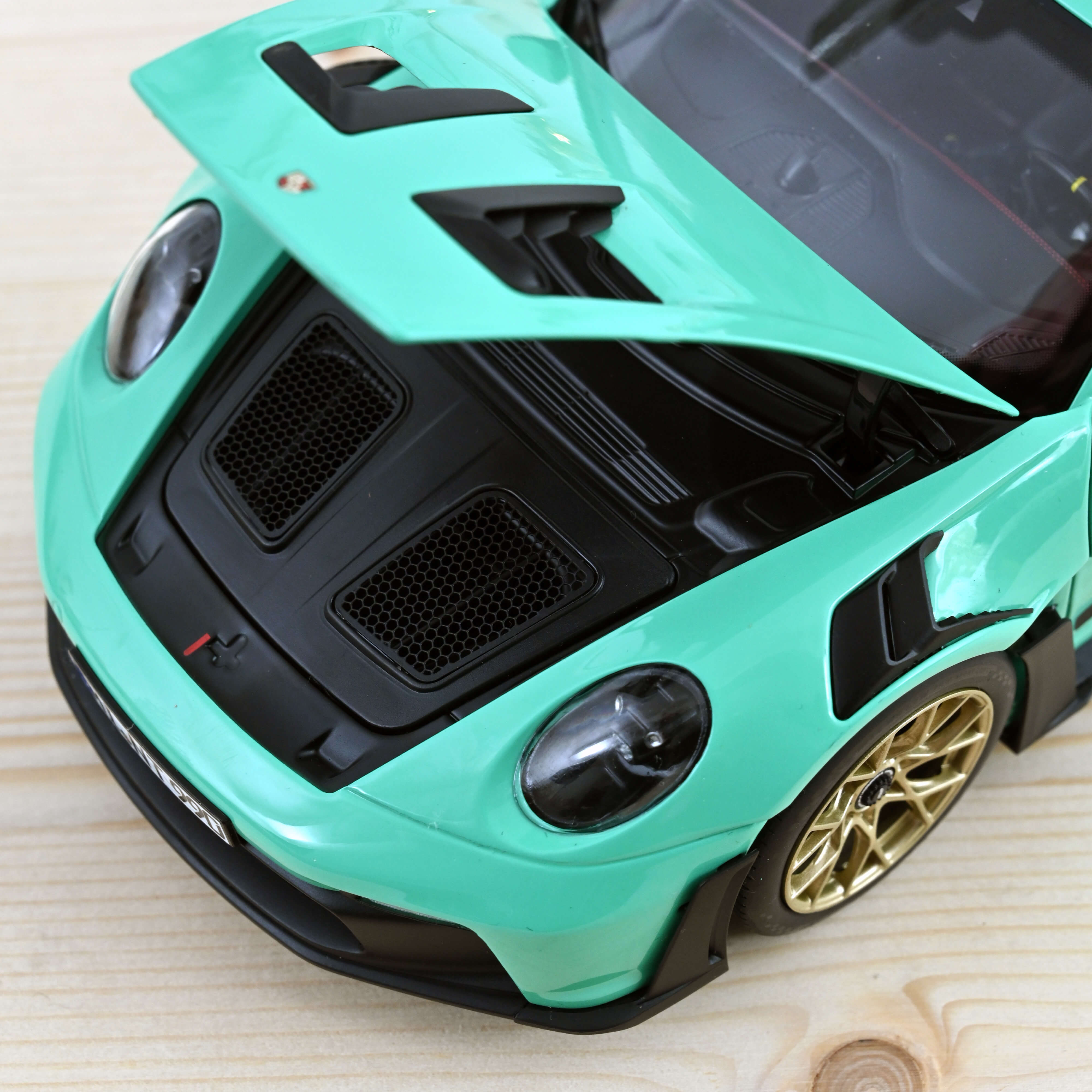 PORSCHE 911 GT3 RS 2022 grün Mint Green with Black stickers 1:43 Norev PORSCHE 911 GT3 RS 2022 grün Mint Green with Black stickers 1:43 Norev