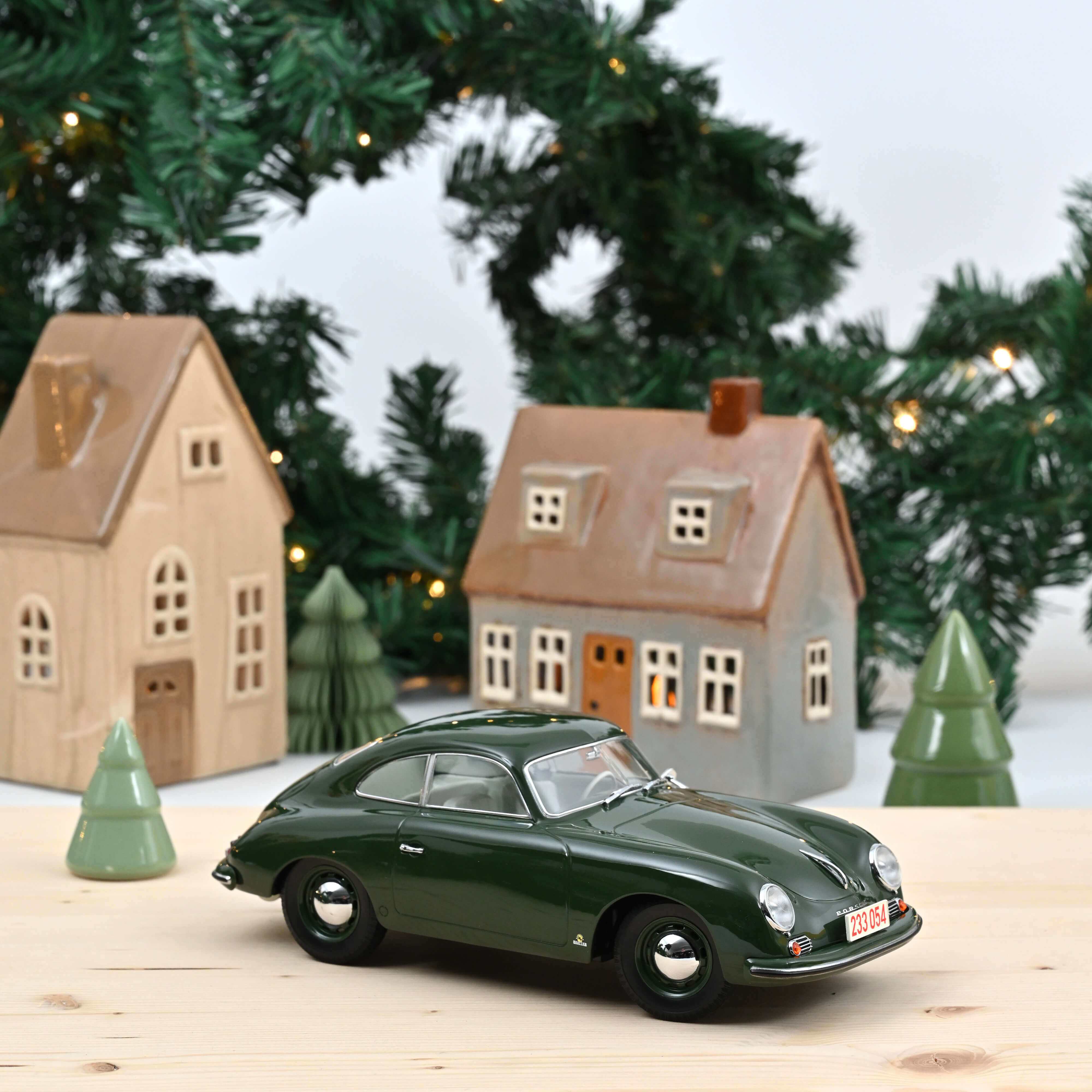 PORSCHE 356 COUPE' 1954 GREEN 1:18 Norev Auto PORSCHE 356 COUPE' 1954 GREEN 1:18 Norev Auto