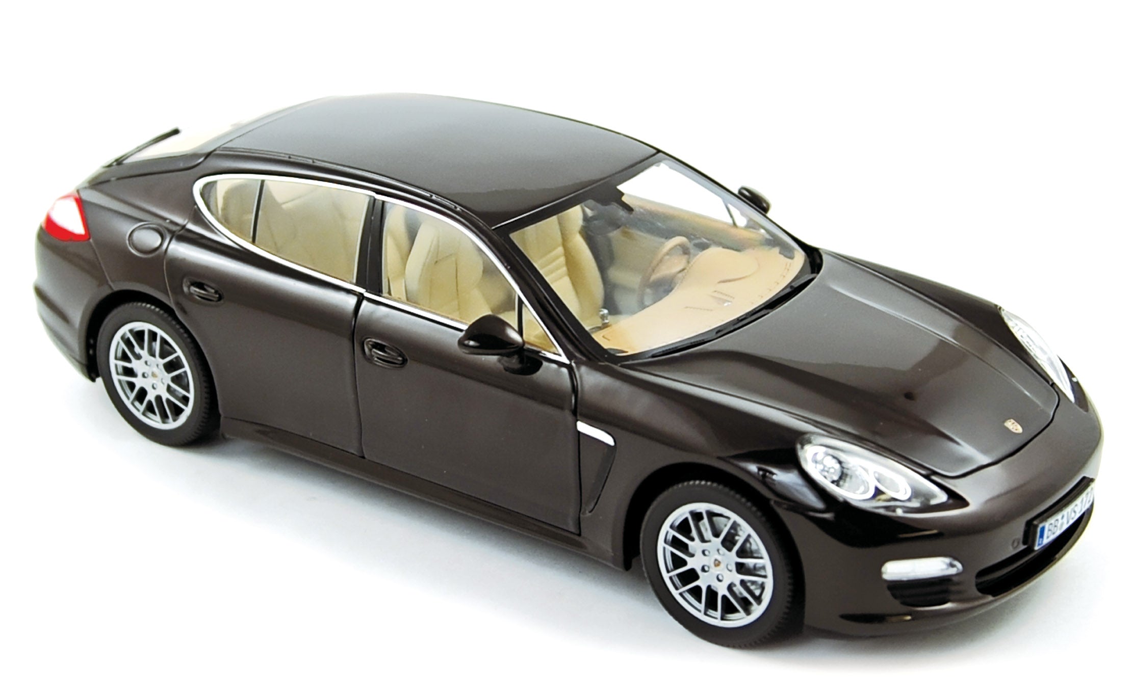 Porsche Panamera Turbo 2009 (Norev) 1/18e Porsche Panamera Turbo 2009 (Norev) 1/18e